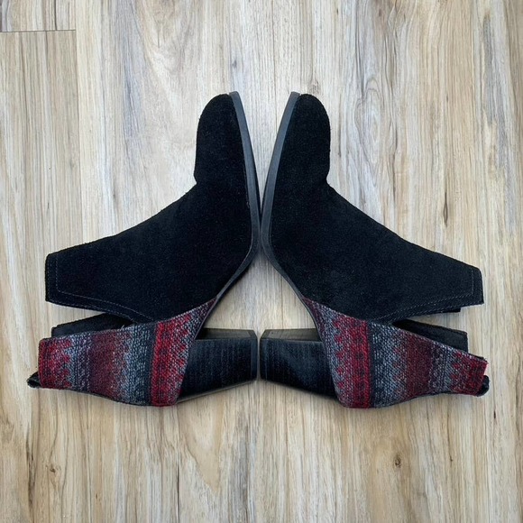 MINNETONKA Women's Mari Black Suede Booties - Round Toe - Aztec Weave Boho - Picture 3 of 10